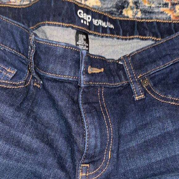Sale Gap Women’s Dark Blue Denim Bermuda Shorts Size 6/28 - Picture 5 of 9